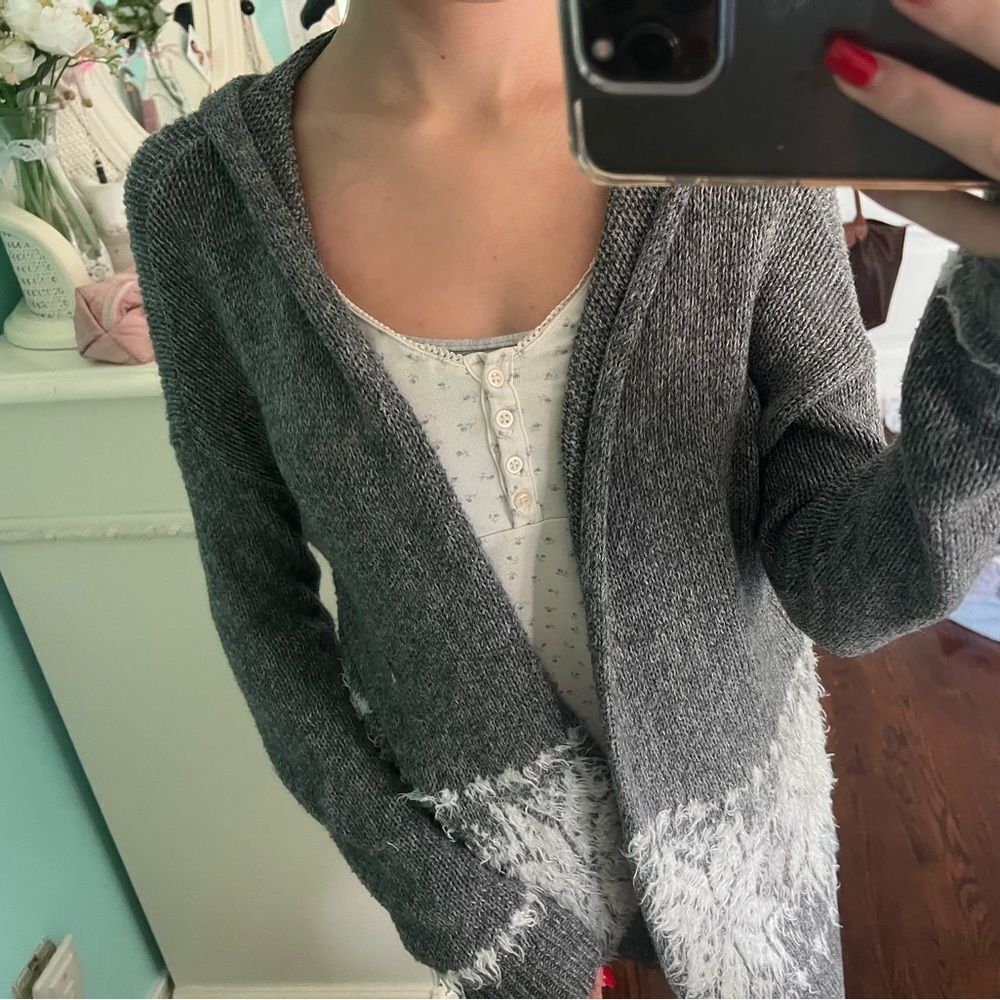 Ambercrombie & fitch sweater